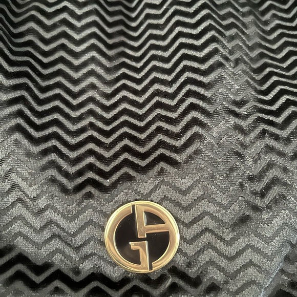 🖤BNWOT GIORGIO ARMANI BLACK VELVET BAG🖤 - Picture 4 of 8
